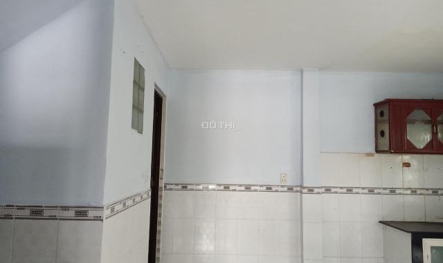 Cần tiền giảm giá mạnh căn nhà 2 mặt tiền đường Lò Lu quận 9