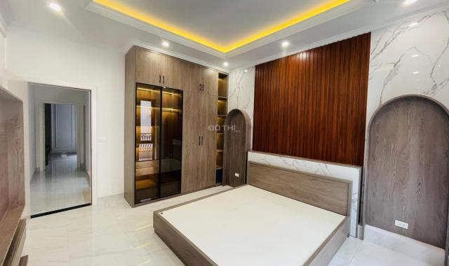 Bán nhà Hồ Tùng Mậu, gần Goldmark City 50m2, 5 tầng, nhỉnh 9 tỷ, ô tô vào nhà, ở ngay