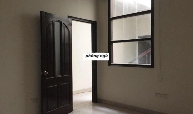 Chính chủ cho thuê nhà ngõ 2 An Dương Vương, Tây Hồ 90m2 x3T gồm 4 phòng đường oto giá 10,5 tr/th