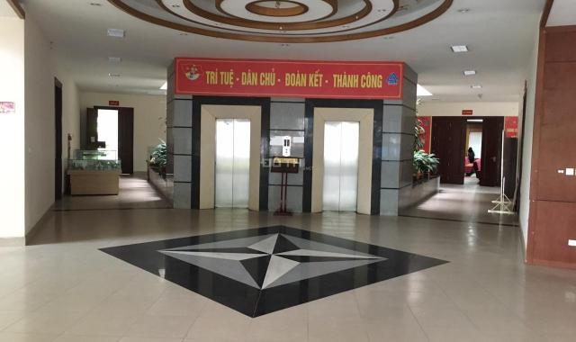 Cho thuê văn phòng 40m2, 120m2 full nội thất có chỗ đỗ xe ô tô, xe máy tại quận Thanh Xuân, Hà Nội