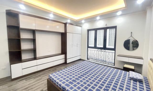 Bán nhà đường Lạc Long Quân, Xuân La, Tây Hồ 45m2 xây 5 tầng, cách phố 40m giá 5.9 tỷ