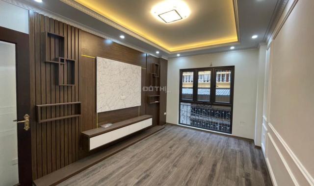 Bán nhà đường Lạc Long Quân, Xuân La, Tây Hồ 45m2 xây 5 tầng, cách phố 40m giá 5.9 tỷ