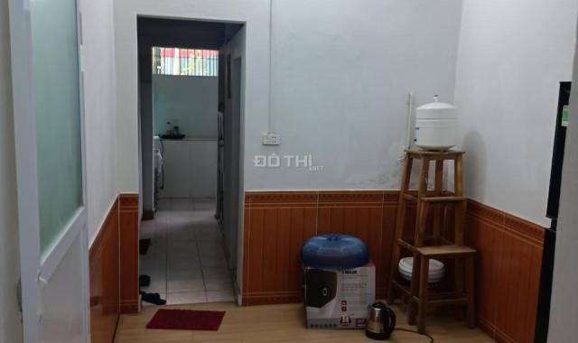 Bán tập thể C13B Kim Liên Lương Đình Của, tầng 1 - ô tô đỗ cửa DT: 90m2/2 ngủ/2.95 tỷ