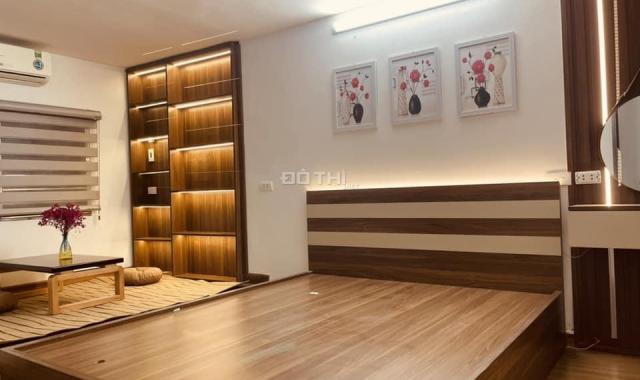 Cực rẻ, nhà Quận Hoàng Mai 30m2, ngõ ô tô tải tránh xe ba gác, sổ riêng nhỉnh 2 tỷ