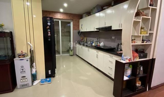 Cho thuê căn hộ chung cư M5 Nguyễn Chí Thanh 3PN đủ đồ 133m2 tầng trung view phố cực đẹp
