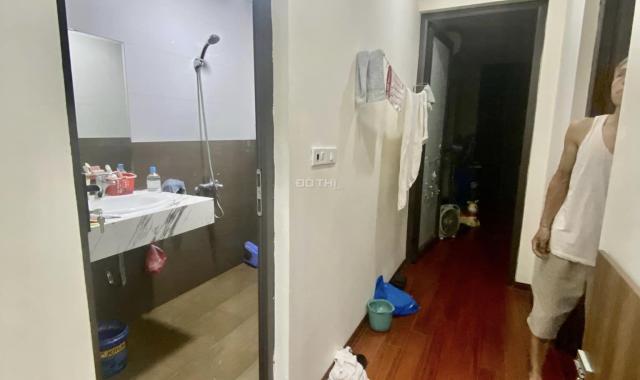 Bán nhà Mai Dịch, nhà đẹp đón tết - nhà rộng thoáng sáng, 40m2 chỉ 4.4 tỷ