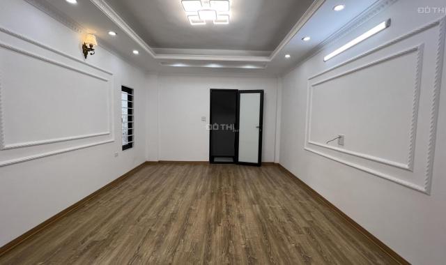 Bán nhà mới, vị trí đắc địa Trần Cung, Hoàng Quốc Việt. 36m2 x 5 tầng, full nội thất. Giá siêu hót