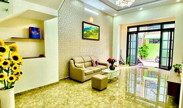 Bán nhà Lý Thánh Tông, Tân Phú (4,2x15m) 1 trệt 2 lầu sân thượng nội thất