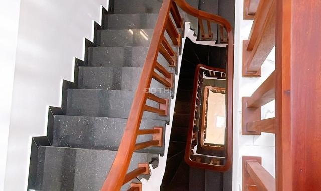 Bán nhà khu vip Aí Mộ - Bồ Đề 72m2 x 5m MT x 6 tầng thang máy nhập khẩu ngõ 4m ô tô 7 chỗ vào nhà