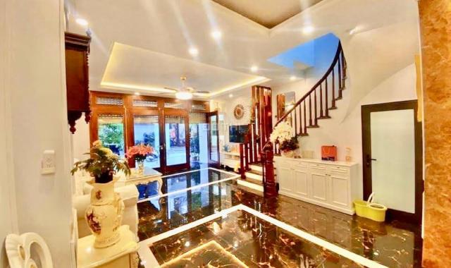Bán nhà mặt phố Châu Long Trúc Bạch lô góc 90 tỷ