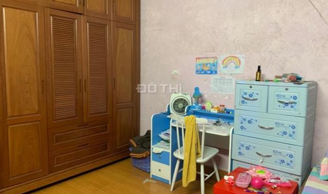 Bán nhà ngõ 250 phố Tân Mai, 3 tỷ xx 36 m2 5 tầng LH: 0964166522