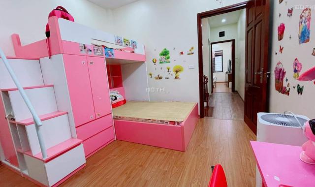 Bán nhà riêng Thanh Xuân ô tô vào nhà, gần phố, KD. Diện tích 46m2, chỉ 8 tỷ