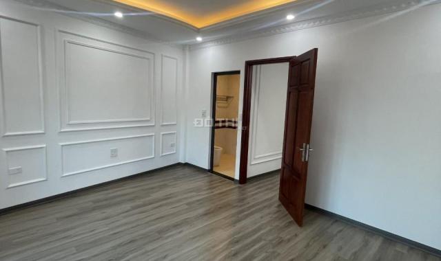 Bán nhà ngõ 72 Dương Quảng Hàm, Quan Hoa, Cầu Giấy 35m2 xây 5 tầng mới giá 4.8 tỷ