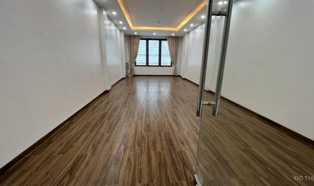 Bán nhà Võ Chí Công, Xuân La, Tây Hồ 60 m2 x 7 tầng, sân rộng - mặt ngõ - cách phố 20m 12,3 tỷ