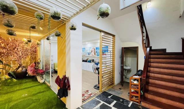 Bán nhà mặt phố Trần Nhật Duật - Lô góc 3 mặt thoáng - mặt tiền 5.3m - 72m2 - 38.5 tỷ