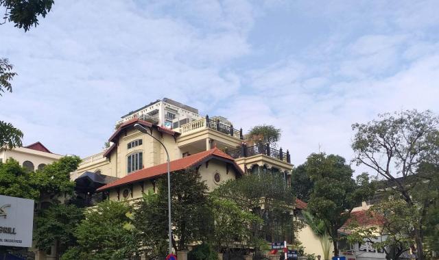 Thửa đất mặt phố Quang Trung, Hoàn Kiếm 2000m2, MT 30m, KD, ô tô, giá 1300 tỷ. LH: 0366051369