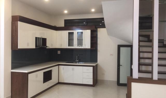 Bán nhà đường Liễu Giai, Đào Tấn, Ba Đình 35m2 xây 5 tầng mới, nhà đẹp, gần phố giá 4,2 tỷ