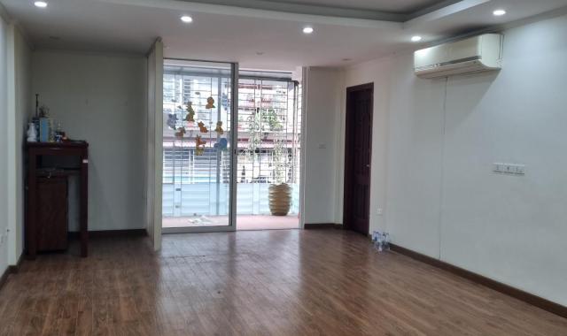 Bán căn hộ tập thể 34A Trần Phú phố Tô Thất Thiệp 93m2 3PN nhà đã sửa rất đẹp nội thất cơ bản