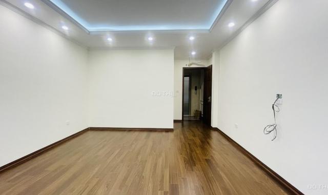 Ngõ thông kinh doanh 38m2x6T thang máy, NT hiện đại, sang trọng Lạc Long Quân, Tây Hồ giá 6,8 tỷ