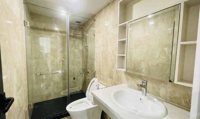 Ngõ thông kinh doanh 38m2x6T thang máy, NT hiện đại, sang trọng Lạc Long Quân, Tây Hồ giá 6,8 tỷ