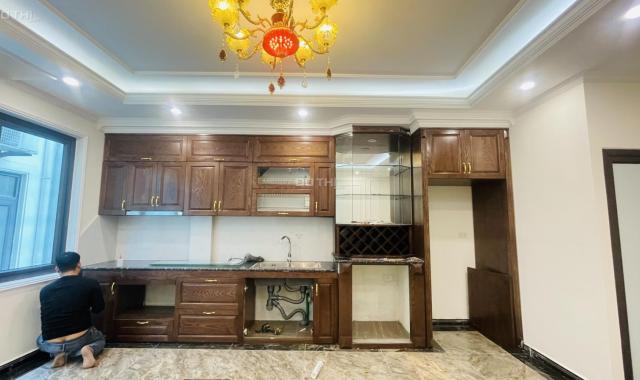 Ngõ thông kinh doanh 38m2x6T thang máy, NT hiện đại, sang trọng Lạc Long Quân, Tây Hồ giá 6,8 tỷ