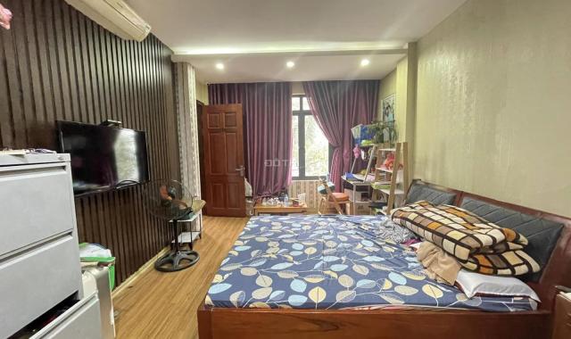 Quá gấp giảm 1,3 tỷ để bán luôn, nhà 80m2 xây 5 tầng, khu vực VIP Việt Hưng - đường đôi vỉa hè