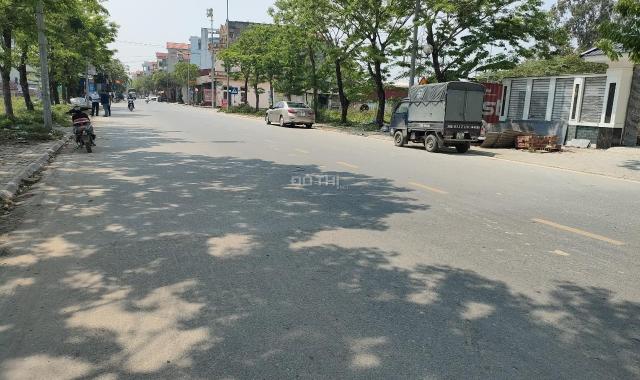 Nhà 2 tầng đẹp, đường ô tô tránh diện tích 100m2 mặt tiền 7 m ngay cạnh gần ngay ngã 3 chợ