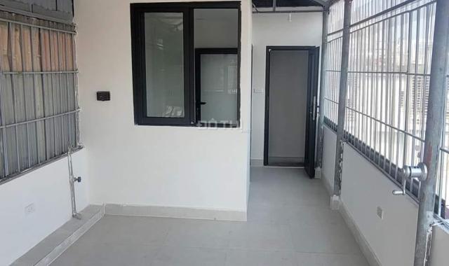 Bán nhà đẹp Giảng Võ Ba Đình 32m2 5tầng ngõ rộng nở hậu 3.5 tỷ