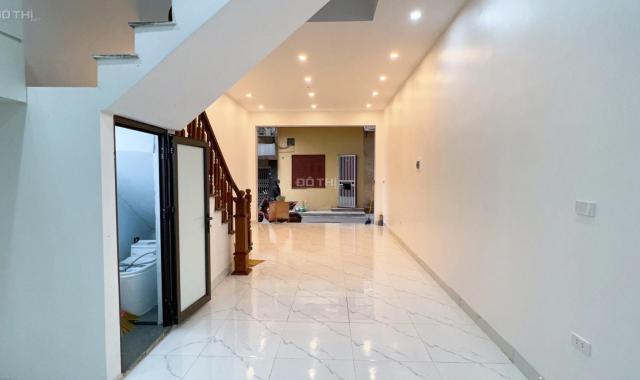 Cần bán gấp nhà phân lô phố vip ngõ 199 Trần Quốc Hoàn 48m2, 4T, 2 mặt ô tô tránh, kinh doanh