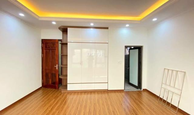 Thịnh Quang Đống Đa thang máy nhà mới ở ngay 6 tầng 40m2 mặt tiền 4,5 m