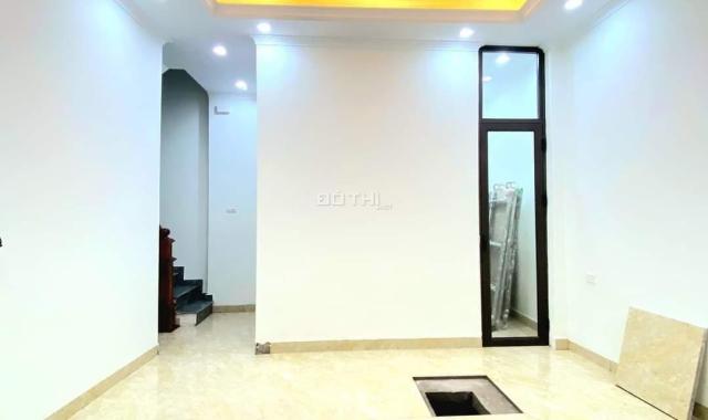 Thịnh Quang Đống Đa thang máy nhà mới ở ngay 6 tầng 40m2 mặt tiền 4,5 m