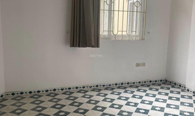 Bán nhanh nhà mặt ngõ Tân Ấp, BĐ giá 3 tỷ, 37m2 x 3 tầng, MT 7m, ngõ gần