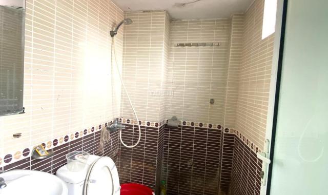 Bán gấp nhà Lệ Mật, Long Biên, thoáng trước sau, ô tô đỗ cổng: 59,5m2, hơn 5tỷ