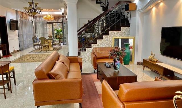 Biệt thự sân vườn phố Giảng Võ Ba Đình 150m2x5T mặt tiền 6m - ô tô tránh KD VP - 21,9 tỷ