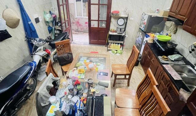 Cực Rẻ Luôn. Nhà Phố Tân Khai, Q.Hoàng Mai, 30M2x5T, MT:4M, Nhà Đẹp, Ở Luôn. LH: 0972.562.305.
