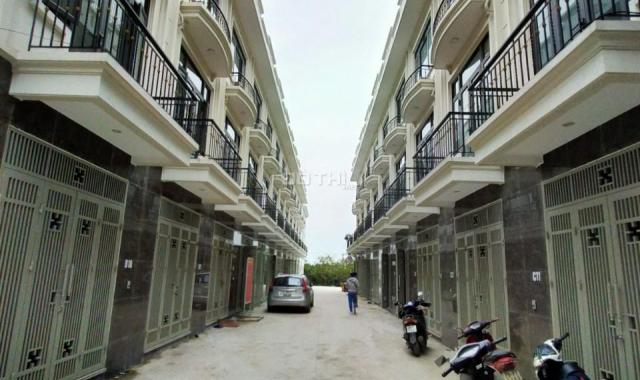 Bán nhà SHOPHOUSE Đường Đê Mới, Xã Phụng Châu, Chương Mỹ, Hà Nội diện tích 45m2 giá 2