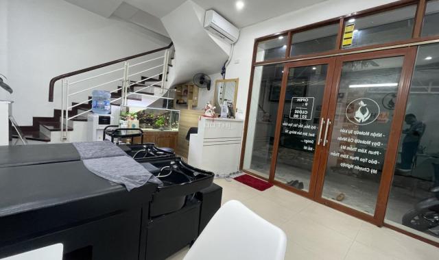 Siêu hiếm nhà phố Giảng Võ  ÔTô kinh doanh 35m2 5tầng MT 7m chỉ 6,3 tỷ.