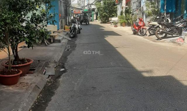 Hẻm xe tải Hoàng Xuân Nhị, Phú Trung, Tân Phú, Dt: 4.5 x 12, Hai lầu, giá 6 tỷ 5.