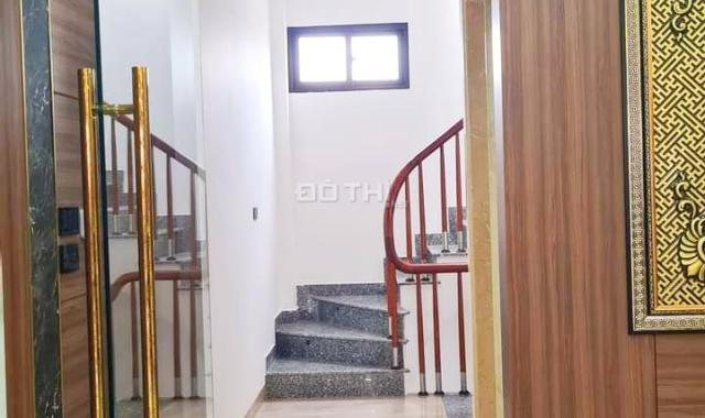 Bán Nhà Quận Cầu Giấy, tòa văn phòng 8 tầng 80m2 29 tỷ , kinh doanh, vỉa hè, nội thất nhập.