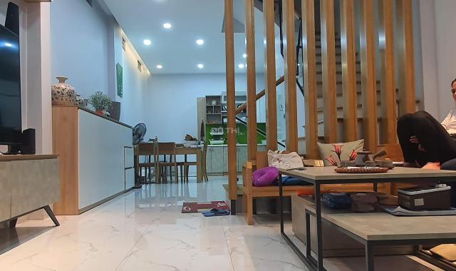 Nhà đẹp ở Vĩnh Hưng, Lô góc 3 thoáng, Ô tô vào nhà, Kinh Doanh, 90m2, 6.95 tỷ