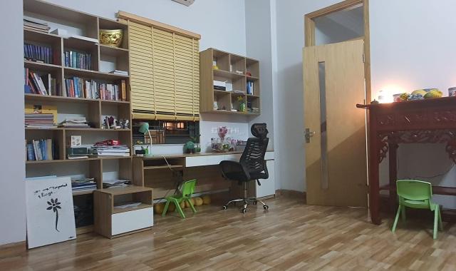 Nhà đẹp ở Vĩnh Hưng, Lô góc 3 thoáng, Ô tô vào nhà, Kinh Doanh, 90m2, 6.95 tỷ