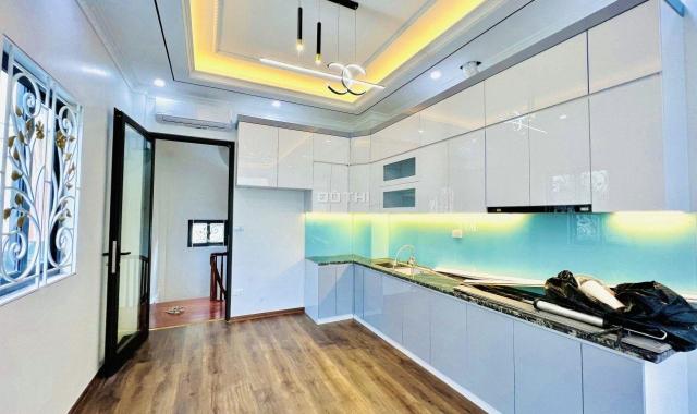 Bán nhà 40m2 5T Thịnh Liệt, ôtô tránh, nhà đẹp nội thất lung linh đón năm mới