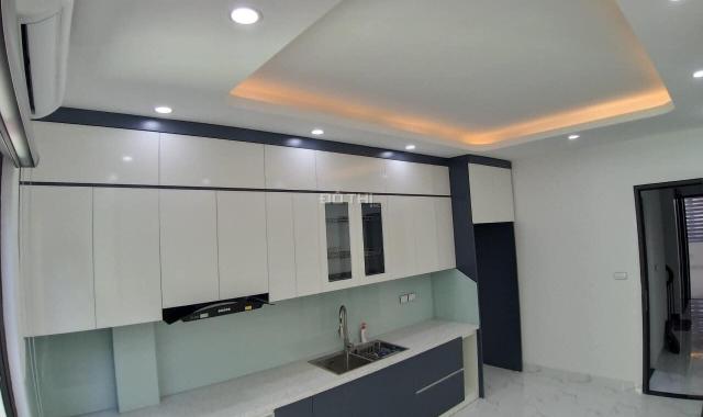 Bán nhà phố Xuân Thủy Cầu Giấy 50m2, 6 tầng, thang máy gara ô tô kinh doanh chỉ 11,5 tỷ