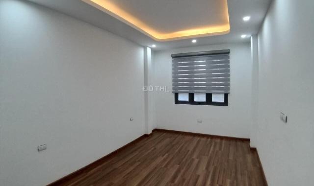Bán nhà phố Xuân Thủy Cầu Giấy 50m2, 6 tầng, thang máy gara ô tô kinh doanh chỉ 11,5 tỷ