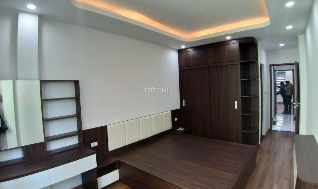 Bán nhà phố Xuân Thủy Cầu Giấy 50m2, 6 tầng, thang máy gara ô tô kinh doanh chỉ 11,5 tỷ