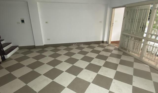 Cho thuê nhà liền kề bộ Giáo Dục đường Võ Chí Công, Tây Hồ 70m x6T có hầm đường 10m có vỉ hè