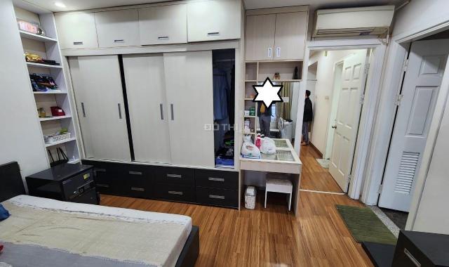 Cần bán gấp căn góc tầng cao CC 173 Xuân Thuỷ 115m2, 3 ngủ, nội thất sang trọng, 4.45 tỷ
