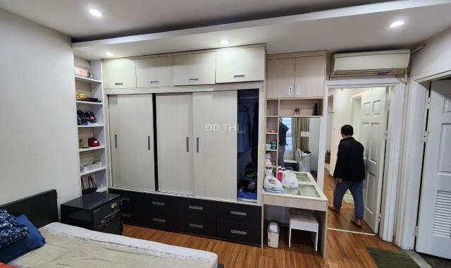 Cần bán gấp căn góc tầng cao CC 173 Xuân Thuỷ 115m2, 3 ngủ, nội thất sang trọng, 4.45 tỷ