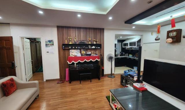 Cần bán gấp căn góc tầng cao CC 173 Xuân Thuỷ 115m2, 3 ngủ, nội thất sang trọng, 4.45 tỷ