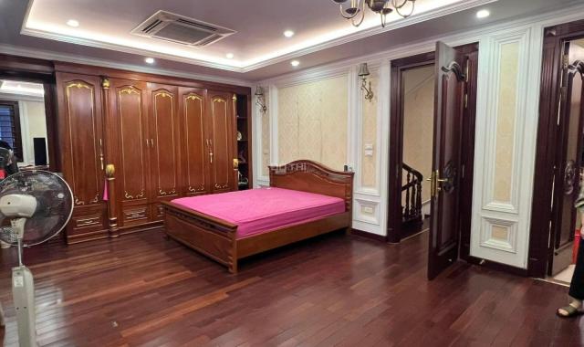 Biệt thự sân vườn, bể cá Koi đẳng cấp tại Cầu Giấy, 190m2, 4 tầng, 32 tỷ